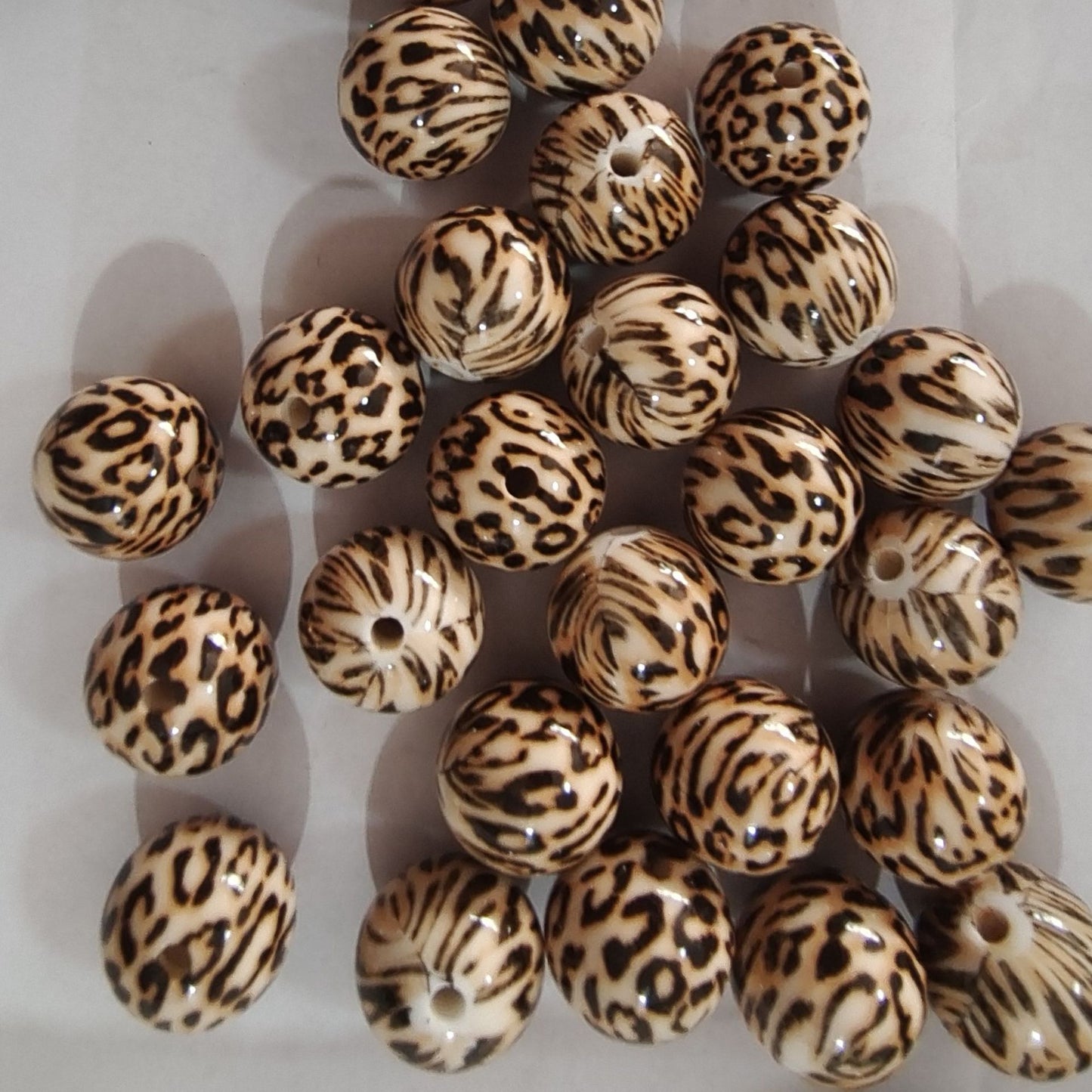 20mm BWYH-Leopard printing bead